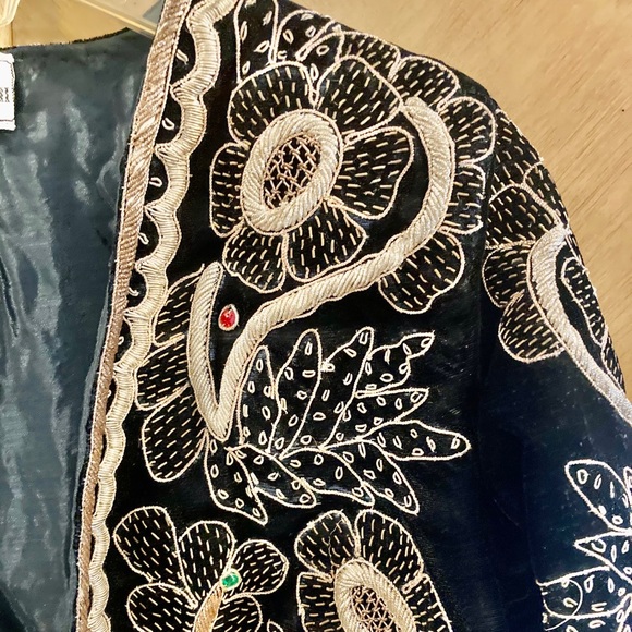 French Collezioni Velvet Embroidered Jacket - Picture 5 of 16
